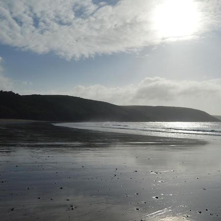 Villa Galwad Y Mor A Coastal Escape In Pembrokeshire'S National Parks à Lamphey Extérieur photo