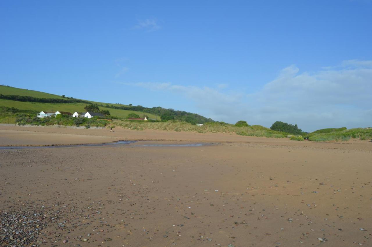 Villa Galwad Y Mor A Coastal Escape In Pembrokeshire'S National Parks à Lamphey Extérieur photo