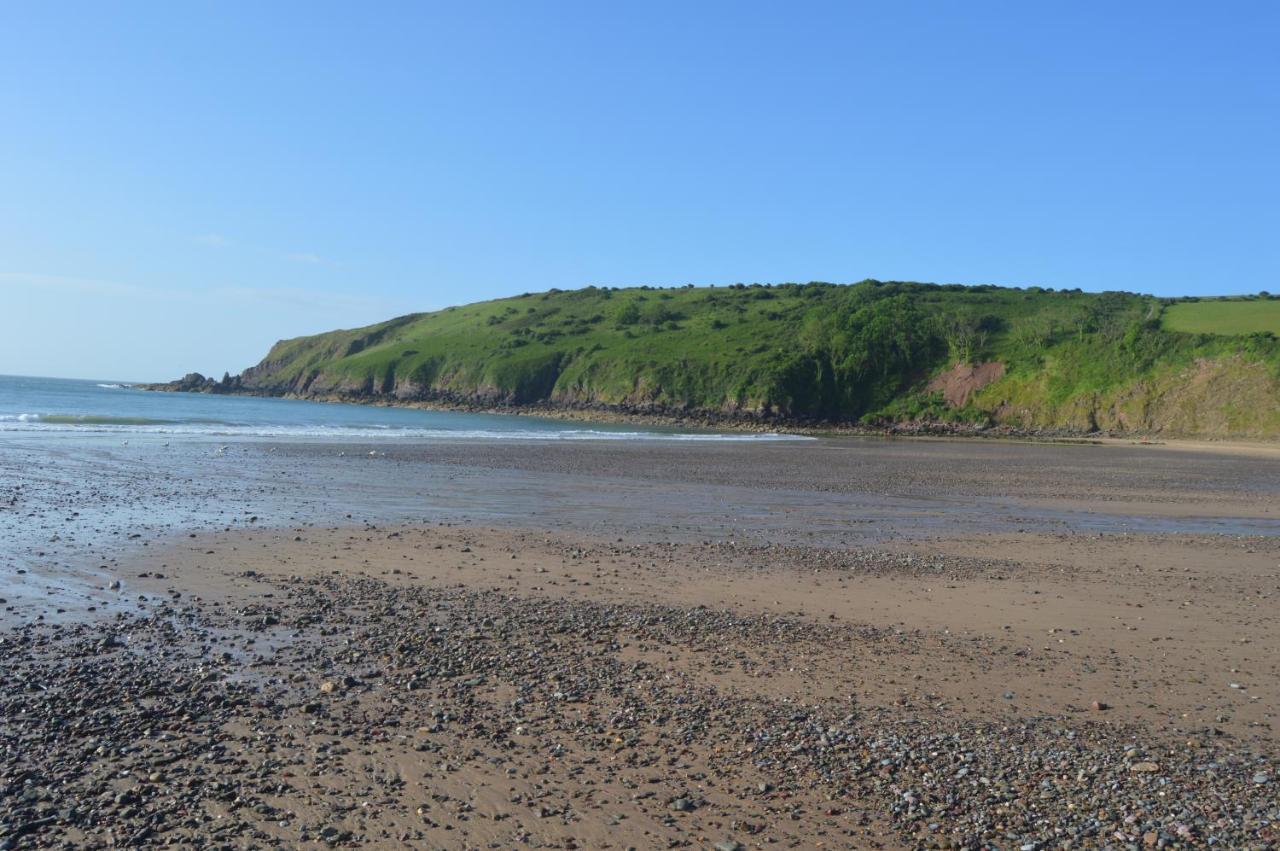 Villa Galwad Y Mor A Coastal Escape In Pembrokeshire'S National Parks à Lamphey Extérieur photo