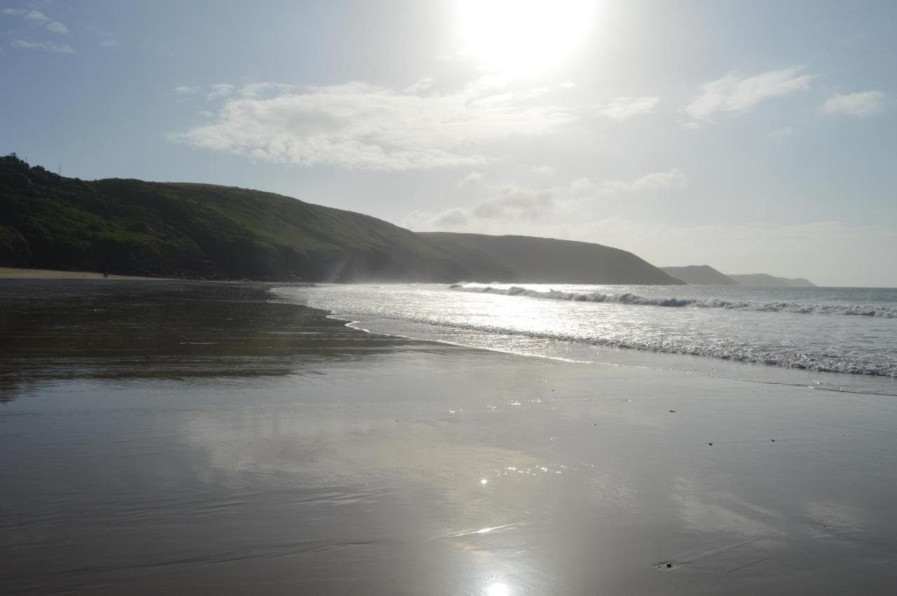 Villa Galwad Y Mor A Coastal Escape In Pembrokeshire'S National Parks à Lamphey Extérieur photo