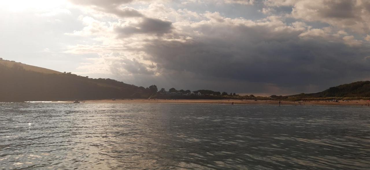 Villa Galwad Y Mor A Coastal Escape In Pembrokeshire'S National Parks à Lamphey Extérieur photo